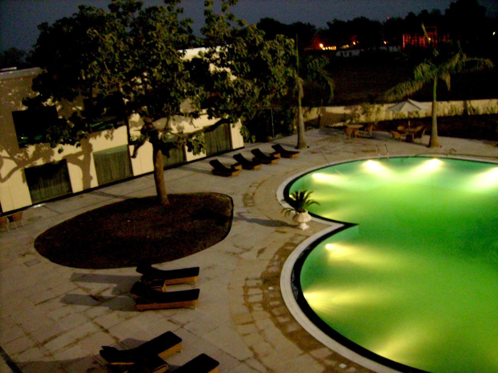 The Lalit Traveller Khajuraho Hotel Eksteriør billede