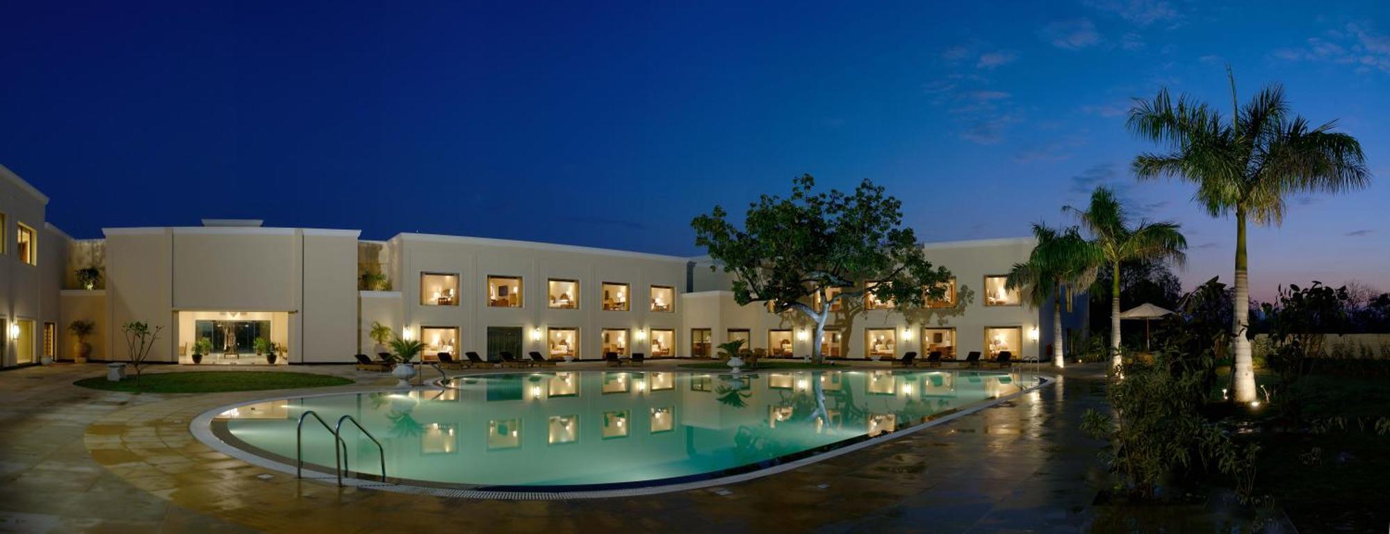 The Lalit Traveller Khajuraho Hotel Eksteriør billede