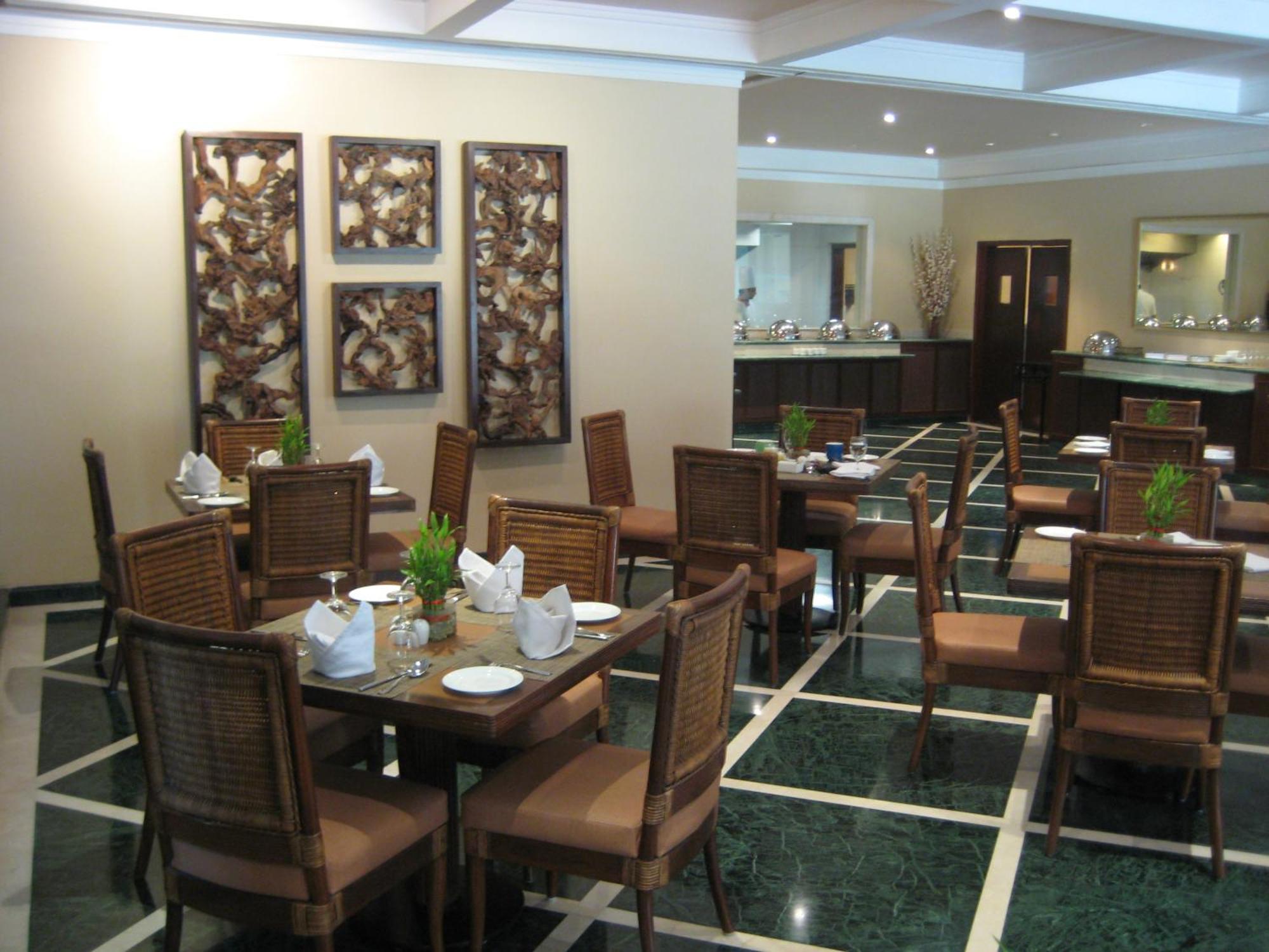 The Lalit Traveller Khajuraho Hotel Eksteriør billede