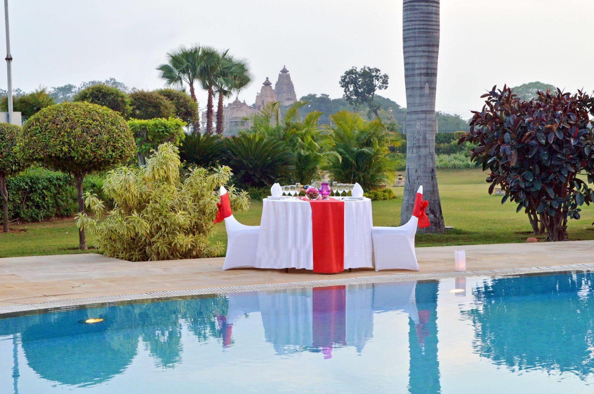 The Lalit Traveller Khajuraho Hotel Eksteriør billede
